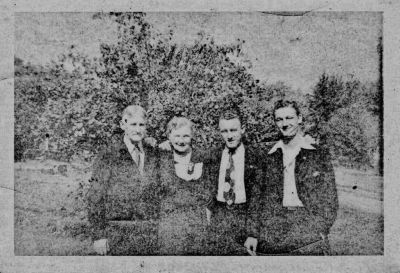 dad, me, kenny & Eugene-test
This photo has the words Dad, Me, Kenny & Eugene on it. We are not sure if these would be relatives, neighbors or friends of either Harrison Mort Brown or Waldo Brown. If anyone can recognize someone from this photo and offer a last name, please contact us.
Keywords: Kenny: Eugene;Brown, Dale Indiana