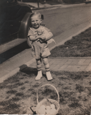 Waldo-Brown-Family-3
Photo from the collection of Waldo E. Brown, from Dale Indiana.

If you can help us identify any individuals in this collection or know of any living relatives that would be willing to help keep and preserve these images for future generations, please use the Contact Form on this website, to let us know.
Keywords: Waldo Brown Dale Indiana