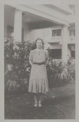 Unknown female from the Brown Family, standing in front of large 2 story white building with front columns.
Photo of unknown woman from the Harrison and Waldo Brown collection standing in front of large 2 story white building with front columns.
Keywords: Harrison Brown;Waldo Brown;Spencer County Indiana;Dubois County Indiana;Dale Indiana